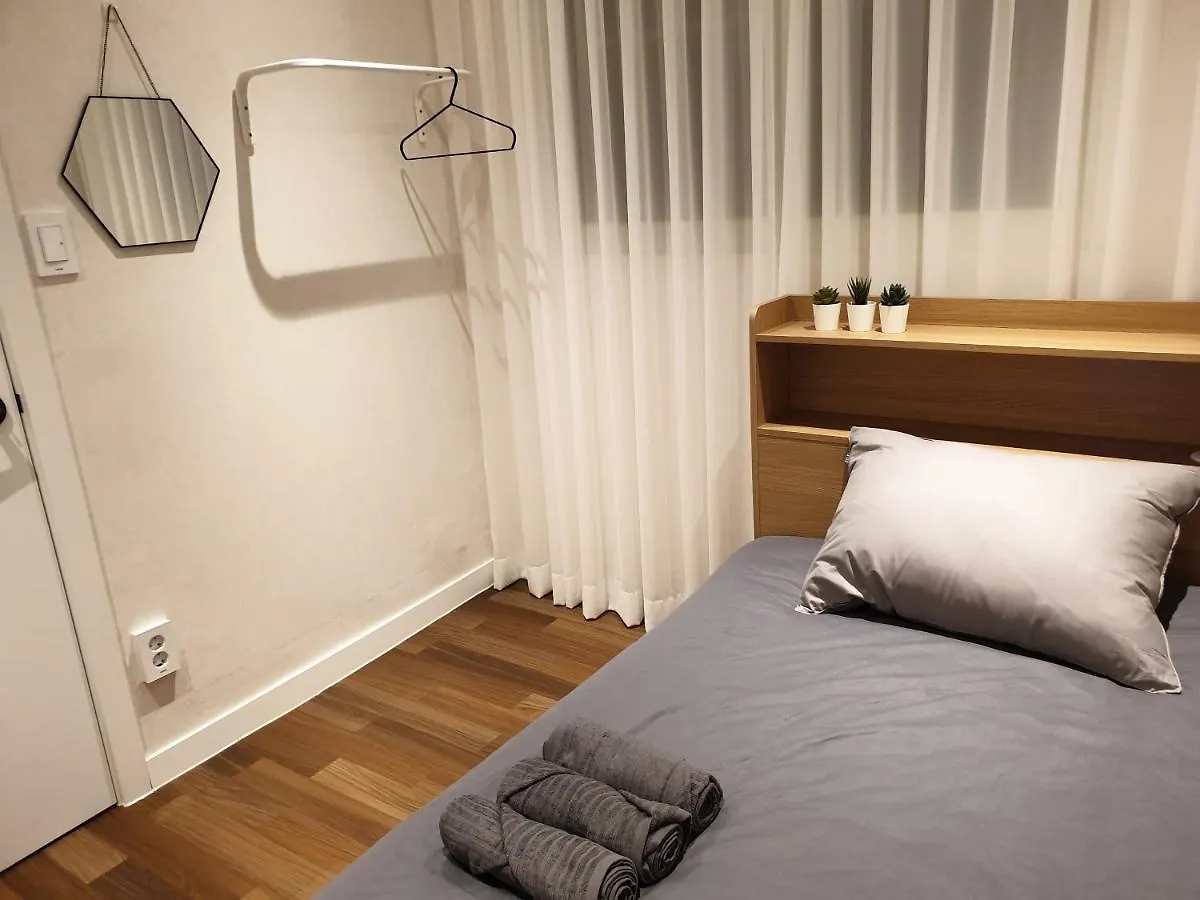 Complace D Seoul
